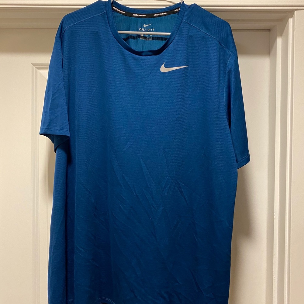 Nike tee